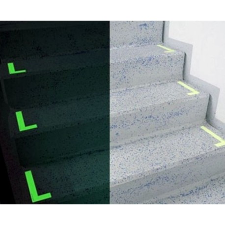Marqueurs en L pour marches d'escalier Phosphorecent